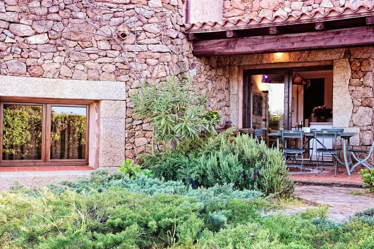 Residence L'Ea Di Lavru - Appartamenti Mono-Bilo-Trilocali Porto San Paolo  Apartment Porto San Paolo (Sardinia)