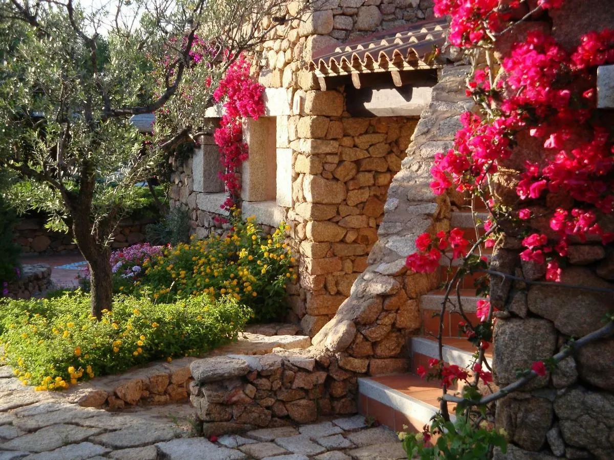 Residence L'Ea Di Lavru - Appartamenti Mono-Bilo-Trilocali Porto San Paolo  Italy