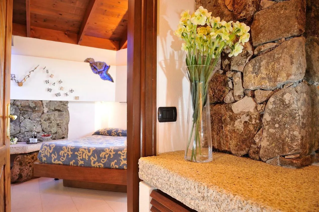 Residence L'Ea Di Lavru - Appartamenti Mono-Bilo-Trilocali Porto San Paolo  Porto San Paolo (Sardinia)