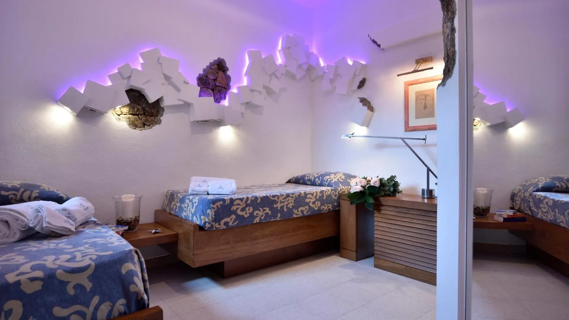 Residence L\'Ea Di Lavru - Appartamenti Mono-Bilo-Trilocali contacts