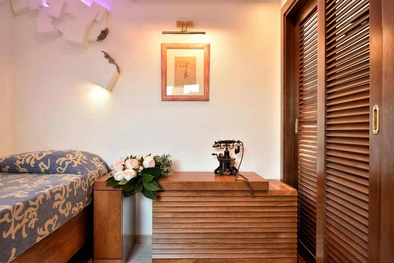 Residence L'Ea Di Lavru - Appartamenti Mono-Bilo-Trilocali Porto San Paolo  0*, Porto San Paolo (Sardinia)