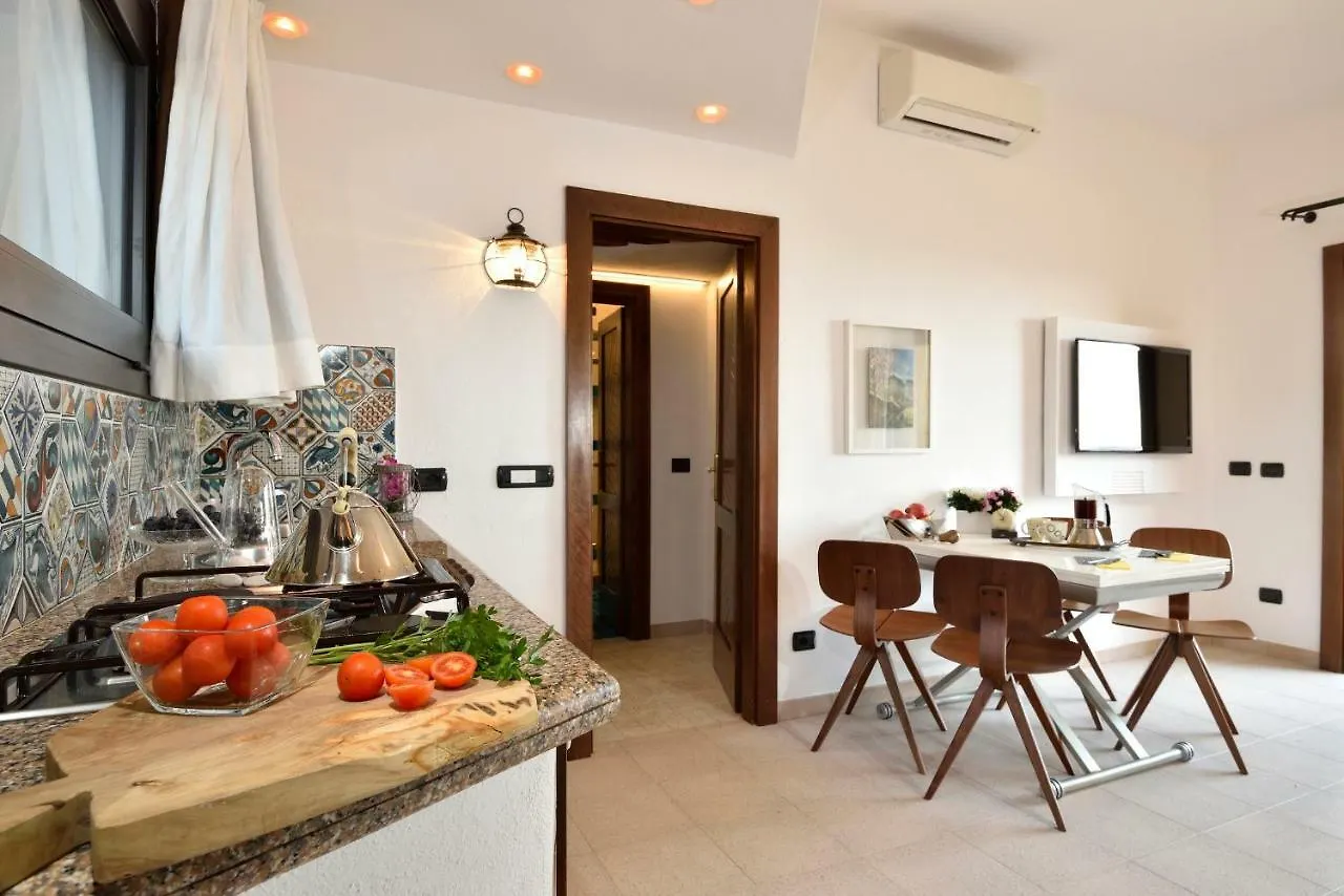 Residence L'Ea Di Lavru - Appartamenti Mono-Bilo-Trilocali Porto San Paolo  0*, Porto San Paolo (Sardinia)