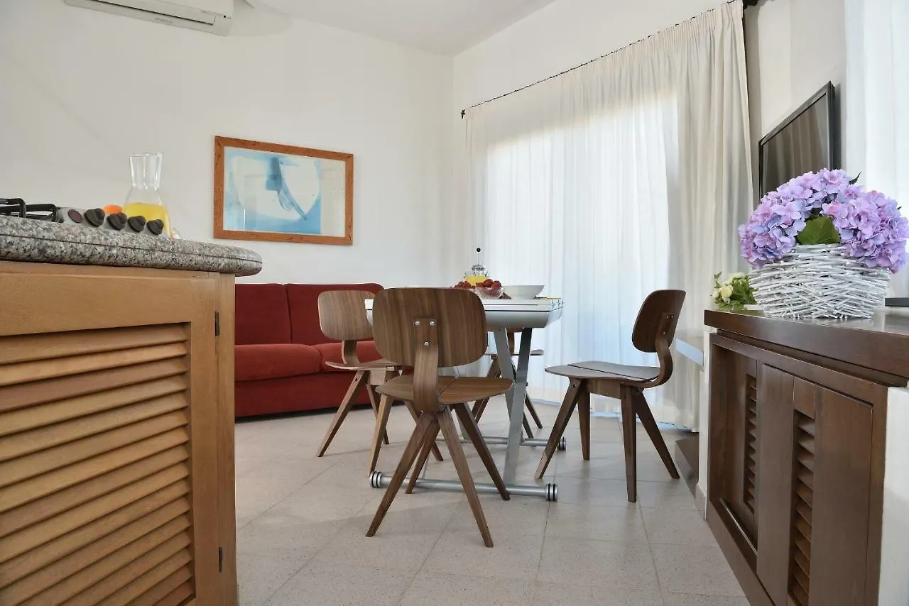 Apartment Residence L'Ea Di Lavru - Appartamenti Mono-Bilo-Trilocali Porto San Paolo
